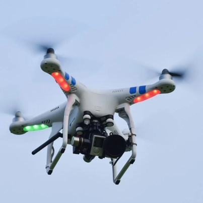 camera-drone-fly-109003-1390x781