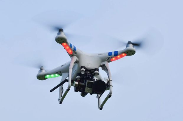 camera-drone-fly-109003-1390x781